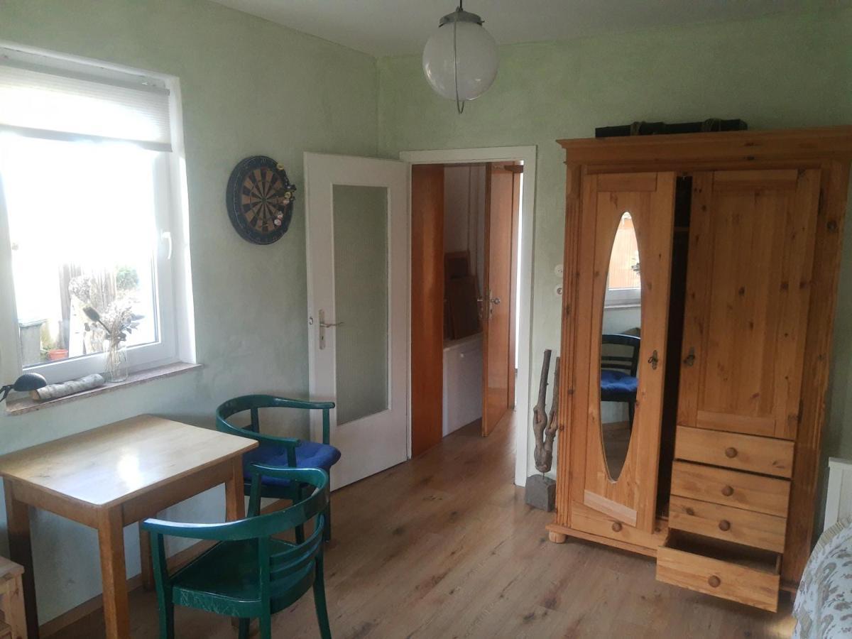 Appartement Gartenzimmer Mit Strassenbahn Zu Dom Und Messe *